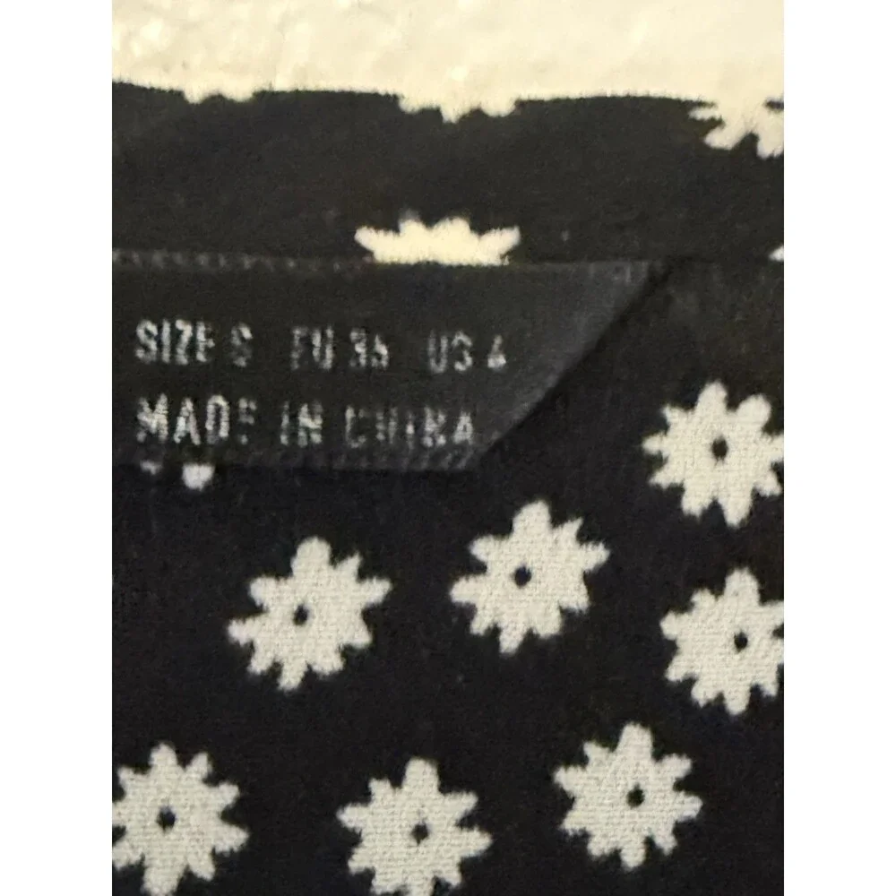 SHEIN Black White Daisy Floral Peplum Tie Front Blouse Long Sleeve Size M